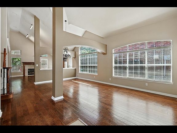 2nd image of 3412 Hofstra Dr