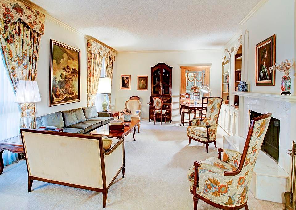 1st image of 10 River Hollow Ln