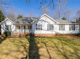 7513 Bartonshire Ct, Oak Ridge, NC 27310