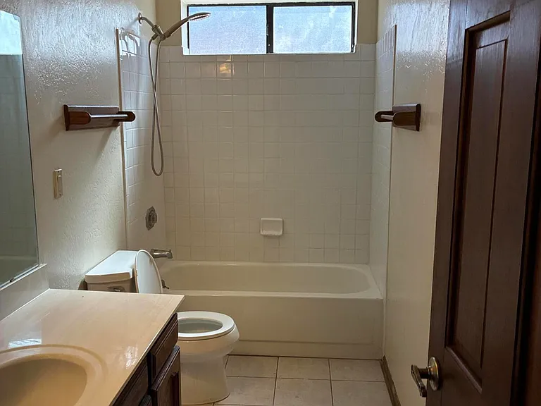 701 W Summit Pl — Photo 12