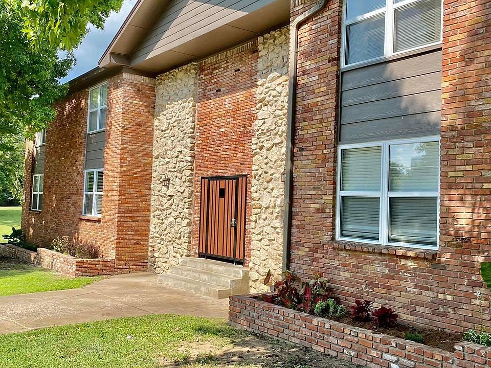 1st image of 1201 S Rockford Ave #10449766