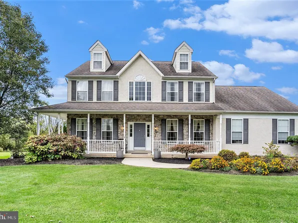 309 Clover Ln, Perkiomenville, PA 18074