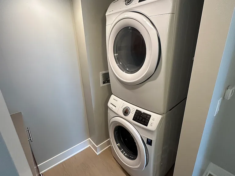Full Size Washer and Dryer
