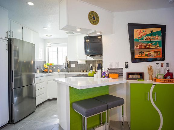 3rd image of 2700 Lawrence Crossley Rd Unit 7