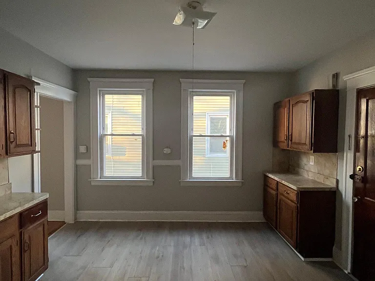 49 Maltby St #1 — Photo 2