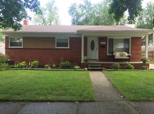 31117 Robert Dr, Livonia, MI 48150