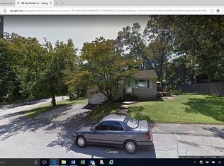 98 Pembroke Ln, Coventry, RI 02816