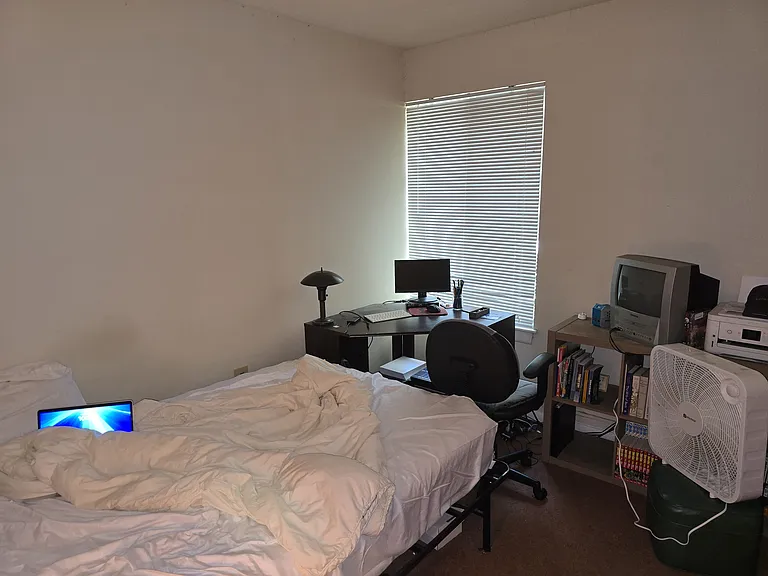 500 Umstead Dr #306C — Photo 8