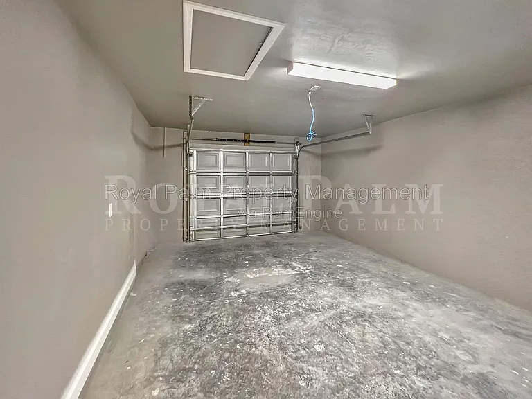 745 Harry Ave S — Photo 37