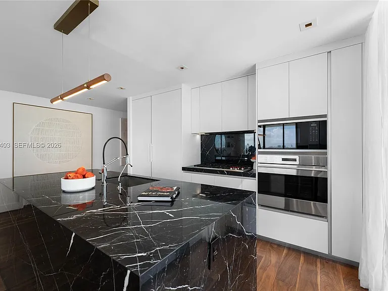 788 NE 23rd St #902 — Photo 15