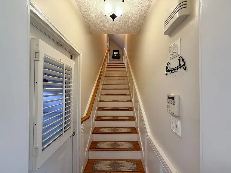 1009 Williamsburg Dr — Photo 41