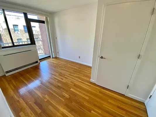 Rented by J PRESTON AND ASSOCIATES INC | media 17