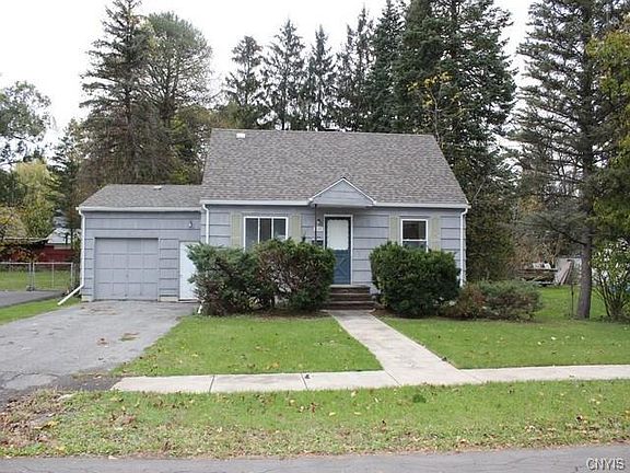 4th image of 165 Maplewood Ave