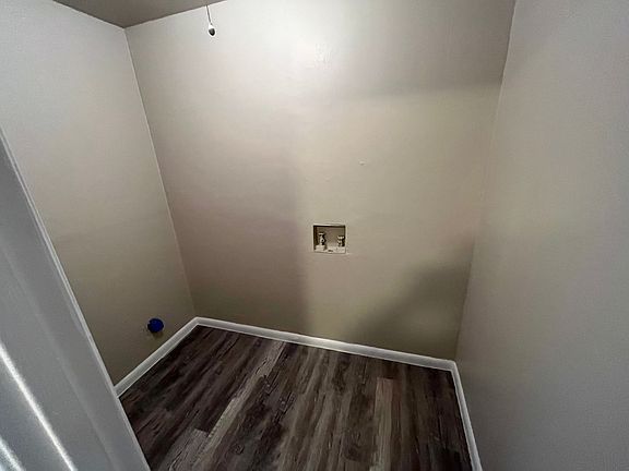 5th image of 473 Glen View Ct #475
