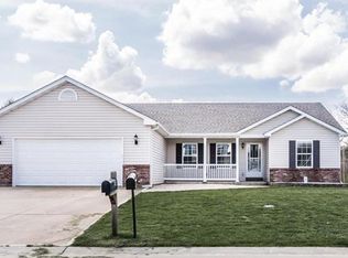 377 Spring Valley Dr, Winfield, MO 63389