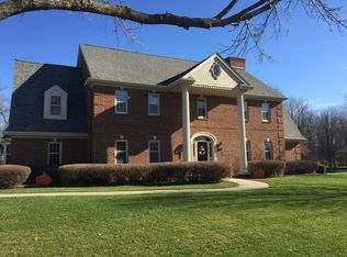 2640 Wynfield Ln, Brookfield, WI 53045