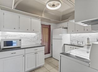 17001 NE 13th Ave APT 214, Miami, FL 33162