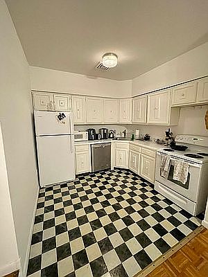 2nd image of 232 E 12th St APT 1E