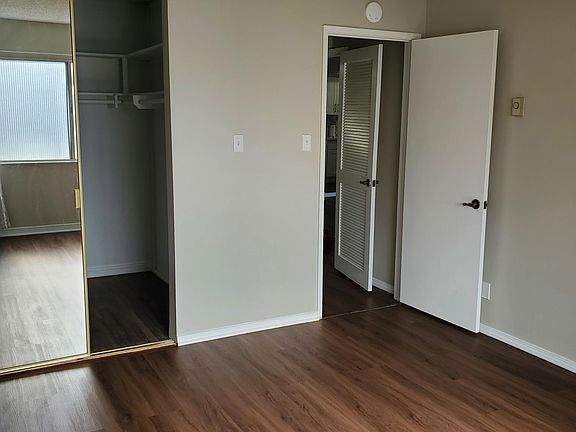 5th image of 615 E Broadway #202