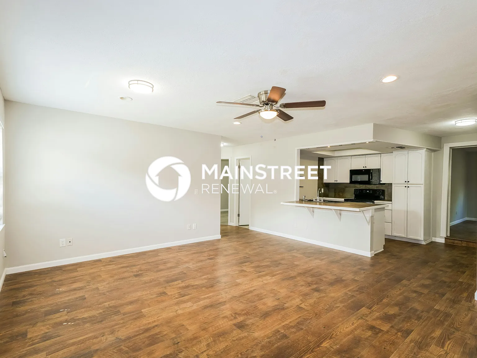 9933 LAKE DR — Photo 4