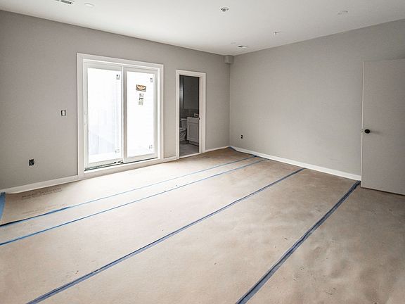2nd image of 1217-19 E Columbia Ave #4