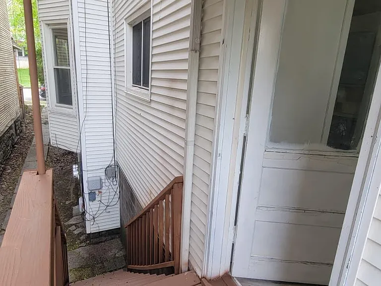 807 Monroe Ave — Photo 9
