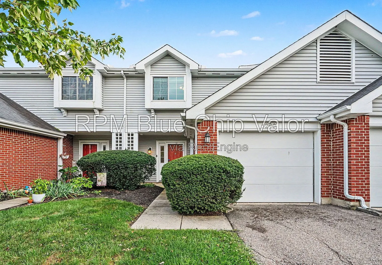3 bed, 2.5 bath, $2,195 — Photo 1