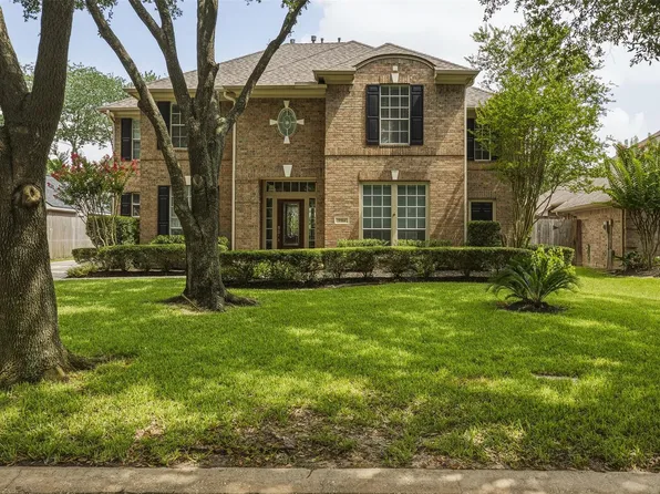 9314 Walnut Brook Ct, Houston, TX 77040