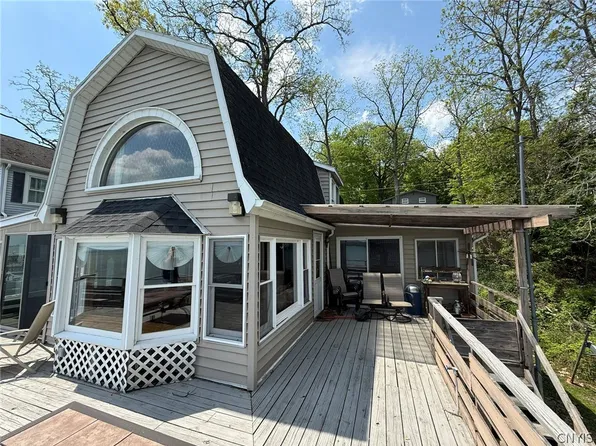 2457 Lower Lake Rd, Seneca Falls, NY 13148
