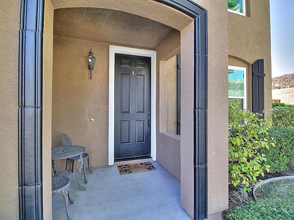 3rd image of 6719 Gentry Oaks Pl
