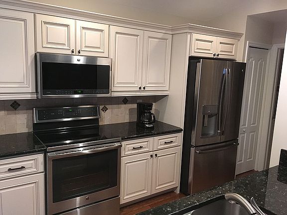3rd image of 14083 Castle Hill Way
