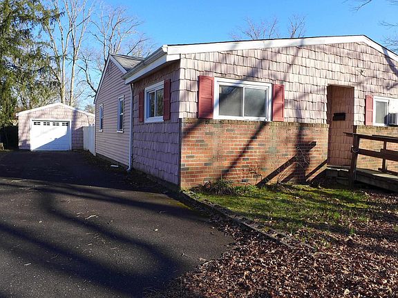 4th image of 6312 Lance Ave