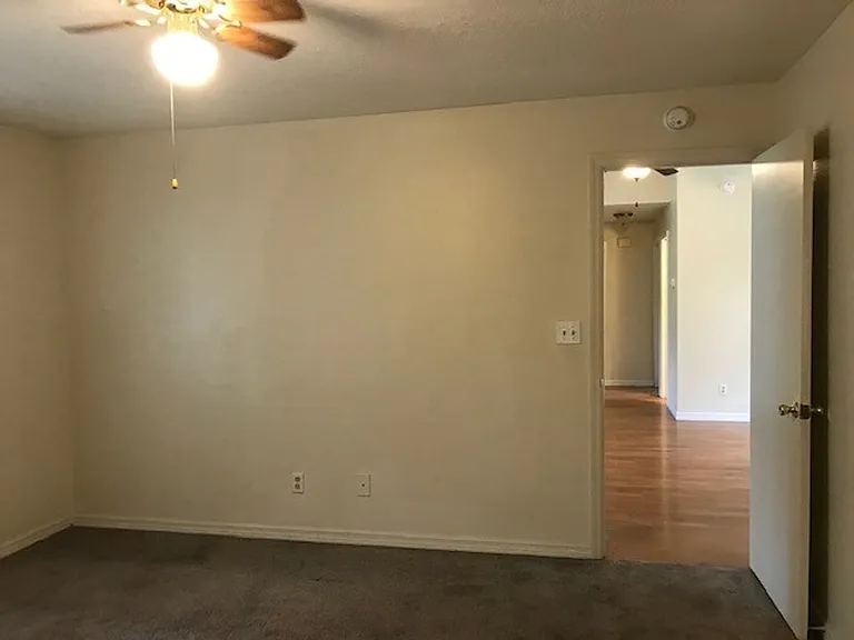 3026 NE 39th Pl — Photo 12