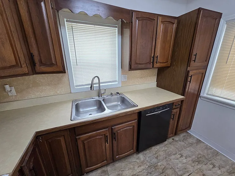 4685 Horton Rd — Photo 25