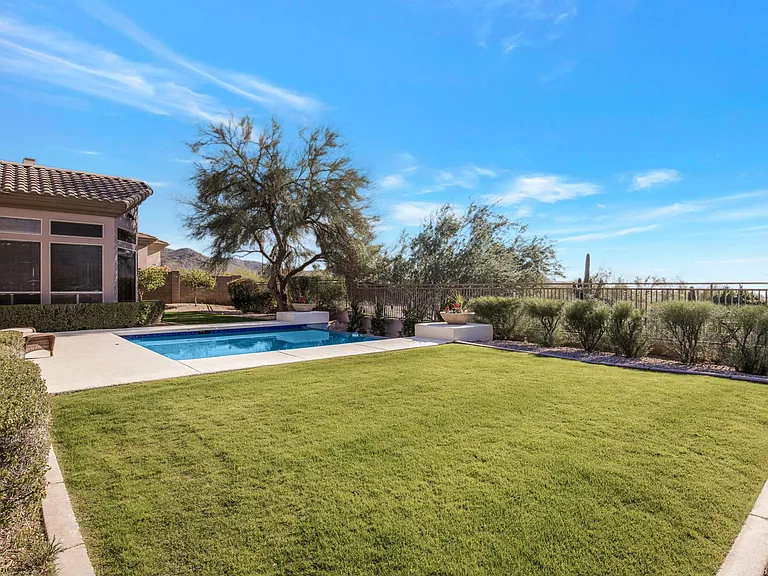10923 E Bahia Dr — Photo 35