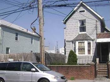 1st image of 10371 52nd Ave