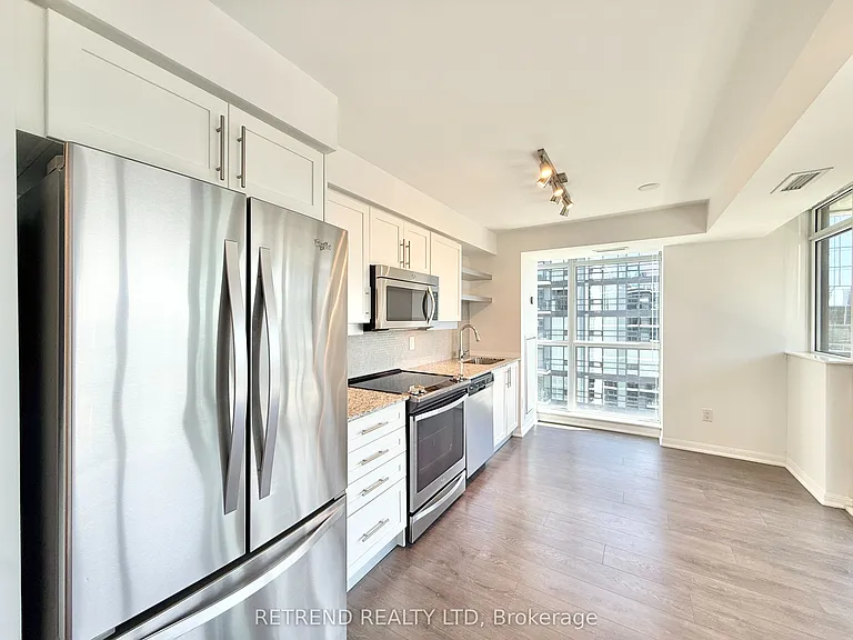 400 Adelaide St E #2204 — Photo 11