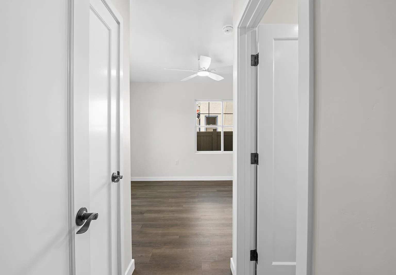 3 bed, 1268 sqft, $5,250 — Photo 3