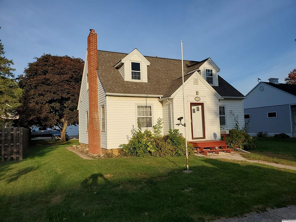 1st image of 406 11th St N