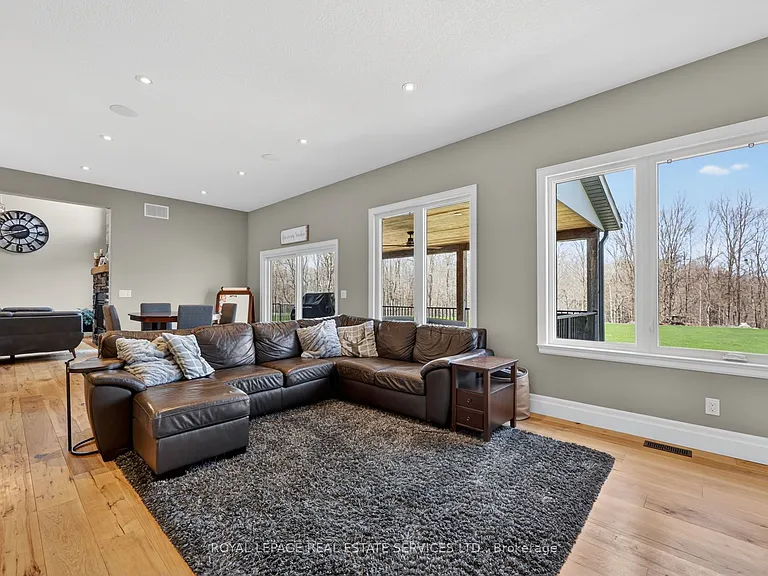 18 Walnut Dr — Photo 9