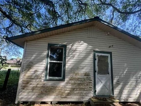 3rd image of 212 Clifford Rd