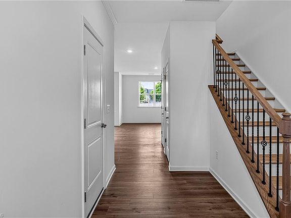 4th image of 1858 Pheasant Trace Cir