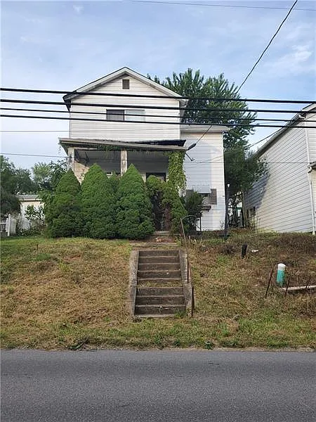 340 Valley St photo 1