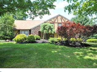 34 W Norton Dr, Churchville, PA 18966