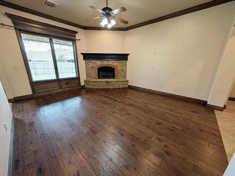 6405 Bent Wood Dr — Photo 3
