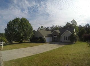 6288 Huntcliff Dr, Flowery Branch, GA 30542