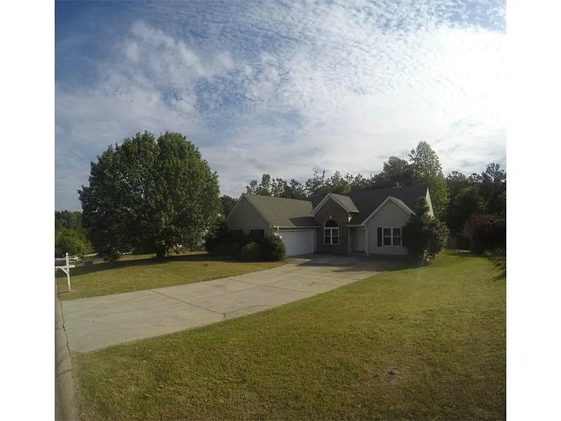 6288 Huntcliff Dr photo 1