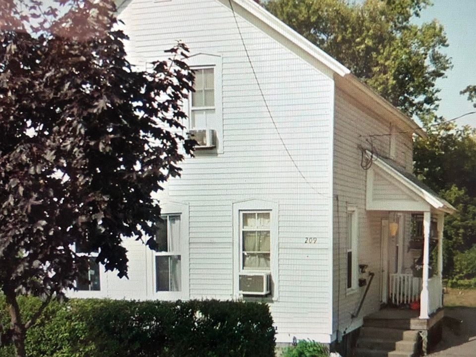1st image of 209 Seward Ave SW #1