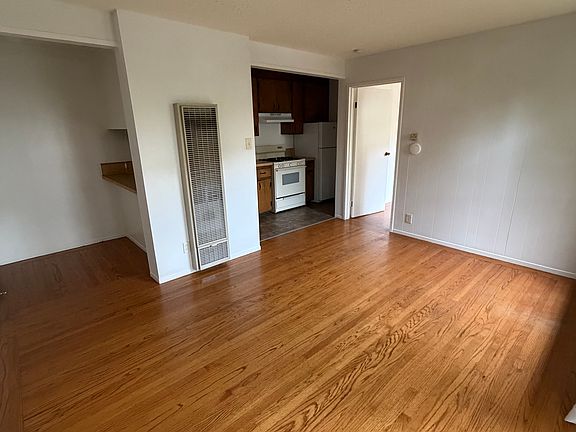5th image of 201 Kent Ave APT 4