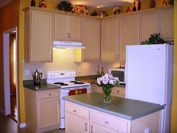 Under and overcabinet lights